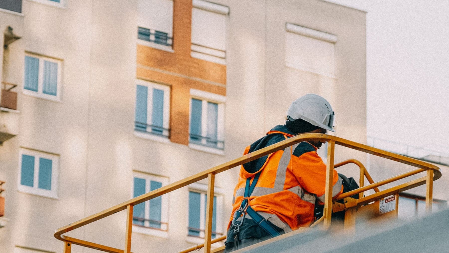 Operatörlü Manlift Kiralama